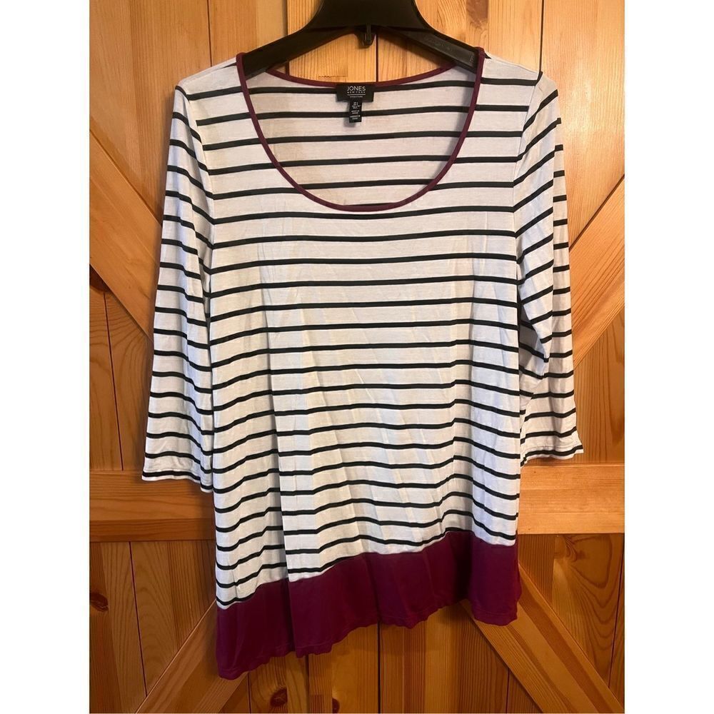 Jones New York signature 3/4 sleeve top size large ￼ (1442)